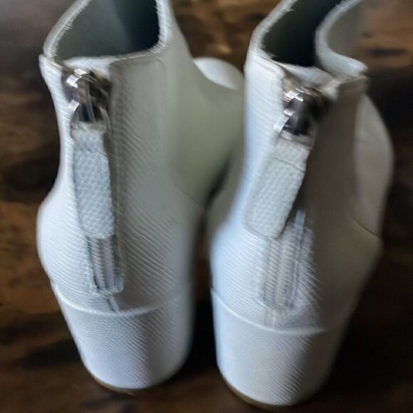 Cecelia New York NOLTON White leather booties Size 8.5 / Excellent - Picture 6 of 8